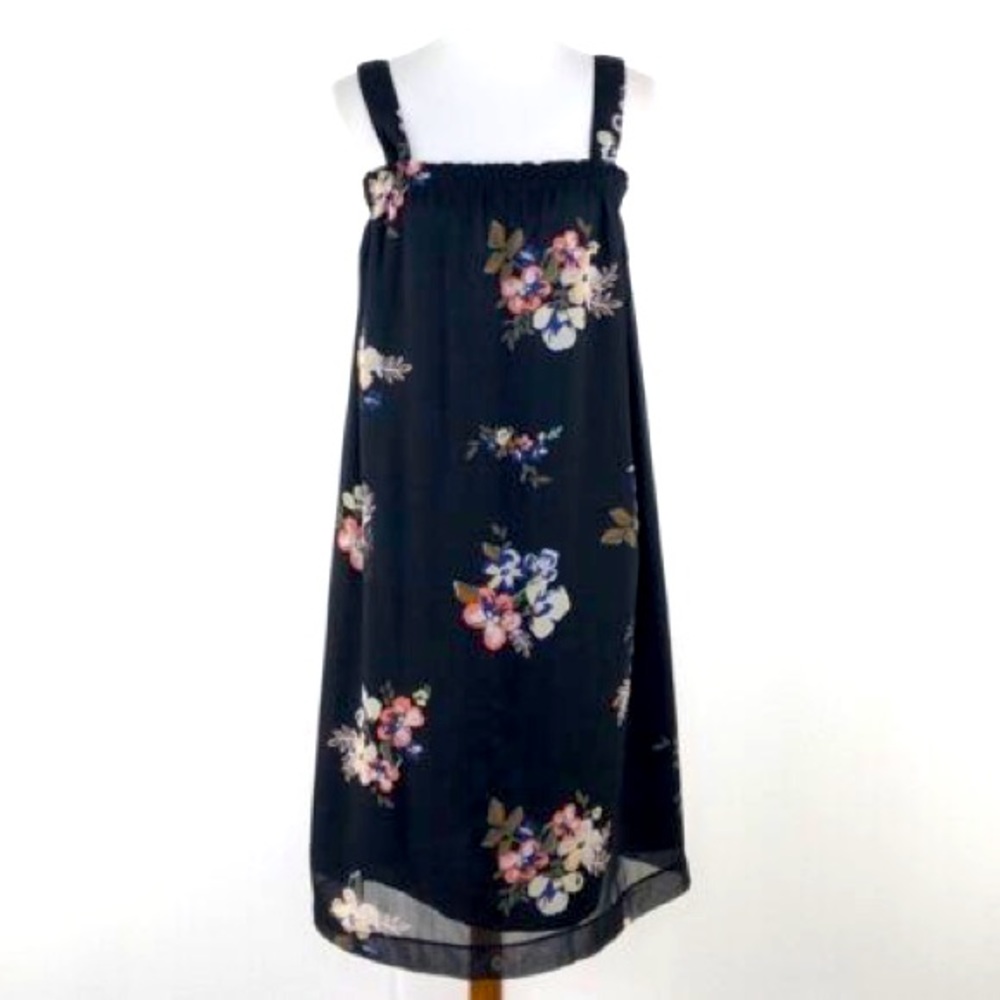 Liz Lange - Adorable Floral Dress - Brand new condition!